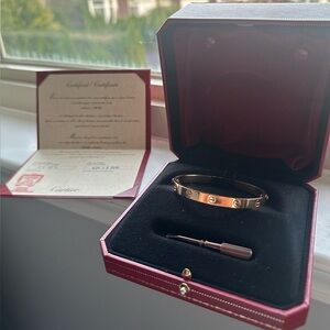 Cartier love Bracelet